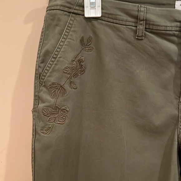 A new day pants, jeans like army green with embroidery size 14 stretch - Picture 3 of 7